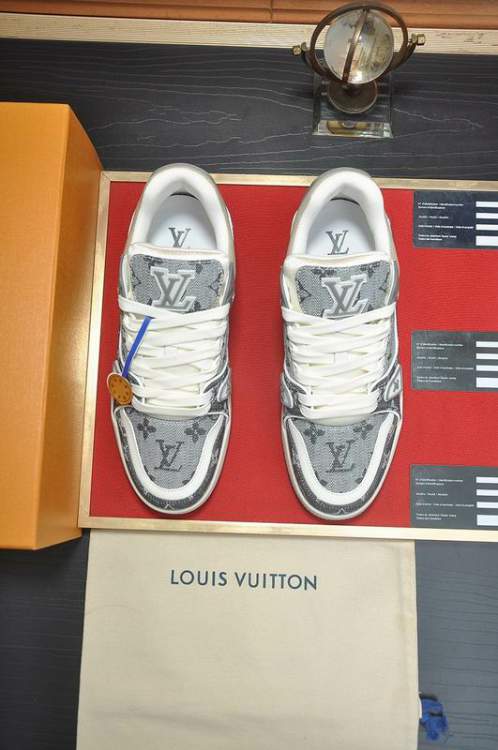 Picture of Louis Vuitton Shoes _SKULVsz35-4038-46hnh080716323